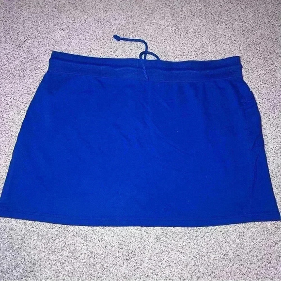 Woman's Disney Parks Royal Blue Plus Size Mini Skirt with Pockets Size XXL - Picture 5 of 6